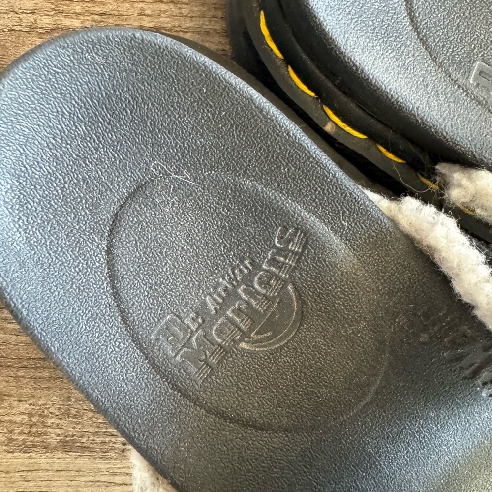 Doc Martin - Picture 3 of 4